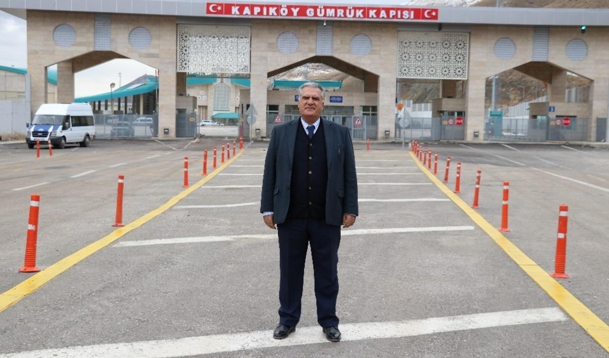 Van-&Ouml;zalp yolunda &ccedil;alışmalar devam ediyor