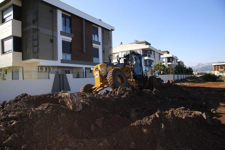 Döşemealtı Altınkale’ye yol çalışması G3