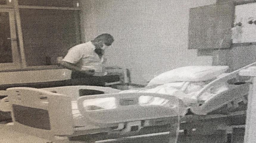 Kayınvalidesini 'vir&uuml;s bulaştırmasın' diye &ouml;ld&uuml;rmeye &ccedil;alışmakla su&ccedil;lanan damada tahliye