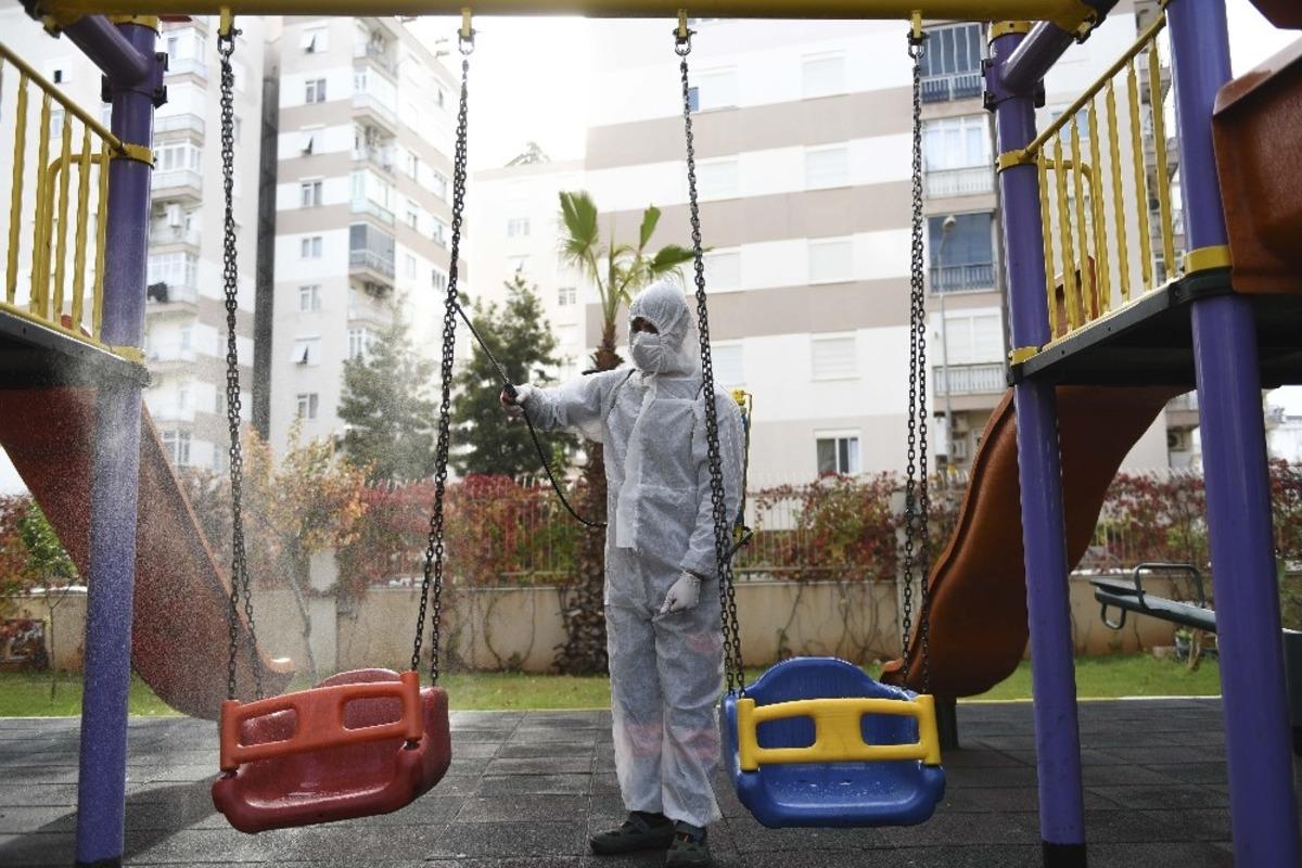 Muratpaşa&rsquo;da binalar dezenfekte ediliyor