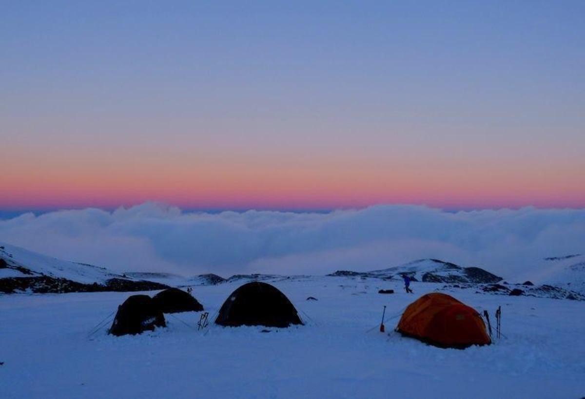 Anadak Anadolu Dağcılık ve Doğa Sporları Kul&uuml;b&uuml; Zirve Tırmanışı