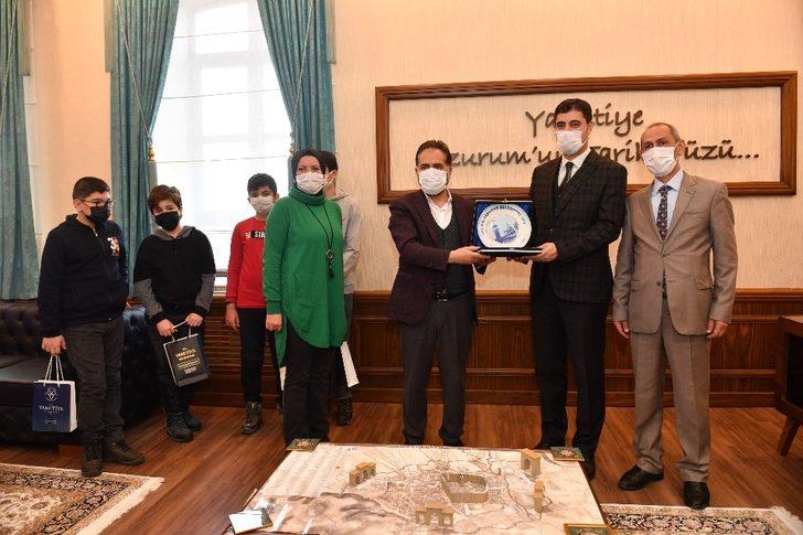 Başkan Uçar Türkiye birincisi öğrencileri ağırladı G4