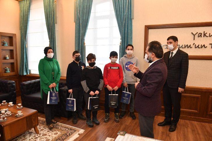 Başkan Uçar Türkiye birincisi öğrencileri ağırladı G5