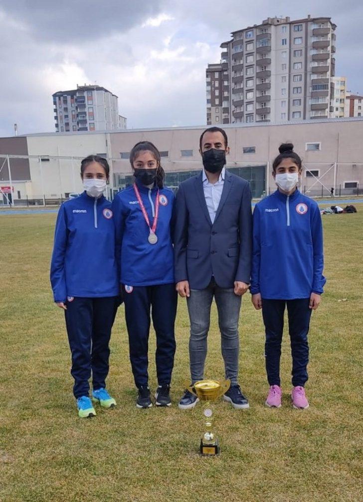 Talaslı atletler şampiyon tamamladı G4