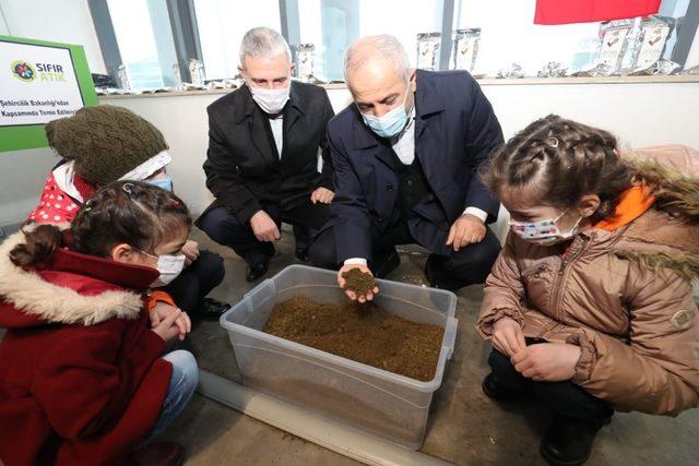 Başkan Büyükgöz çevreci tesisi öğrencilere tanıttı