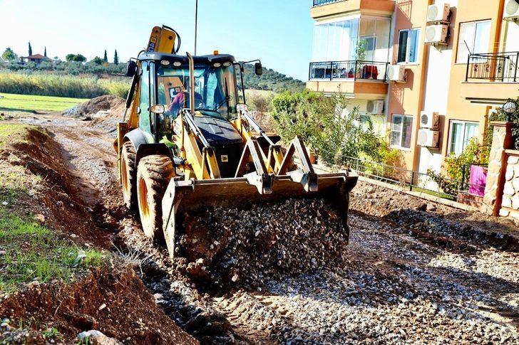 Didim’de yol yapım çalışmaları devam ediyor G5