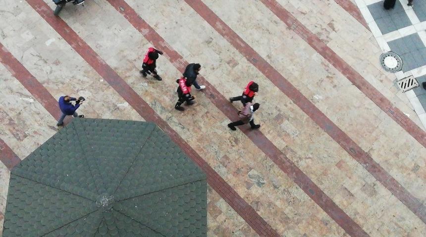 Zehir tacirleri yakayı ele verdi