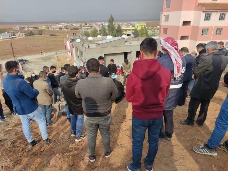 Eşi tarafından öldürülen kadın Mardin’de toprağa verildi G1