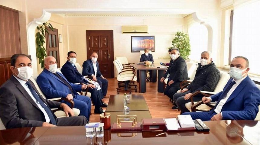 Vali Soyt&uuml;rk &Ouml;zel İdarenin &ccedil;alışmaları hakkında bilgi aldı