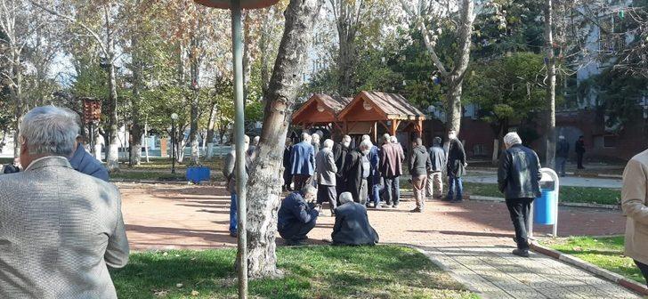 Sosyal mesafeye uymayanlara polis uyarısı G3