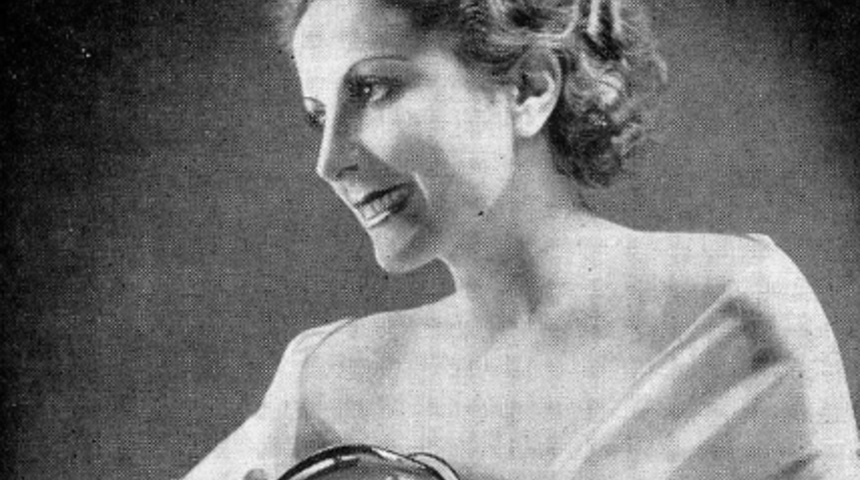 Geçmişte kadınların sırf güzel olmak için yaptıkları akılalmaz 15 hamle!