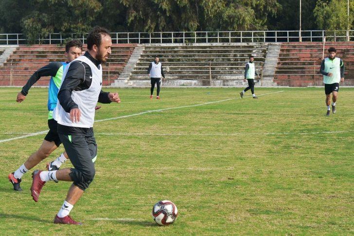 Aliağaspor, antrenmanlara ara vermiyor G2