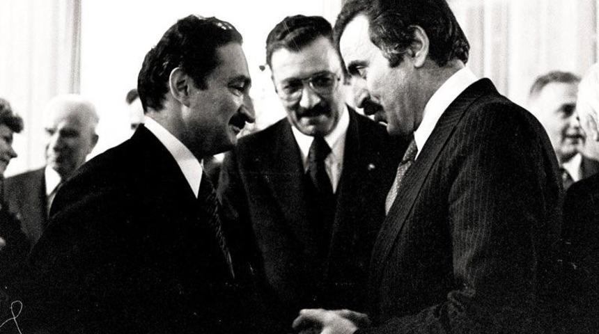 Eski G&uuml;mr&uuml;k Bakanı Tuncay Mataracı koronavir&uuml;sten hayatını kaybetti