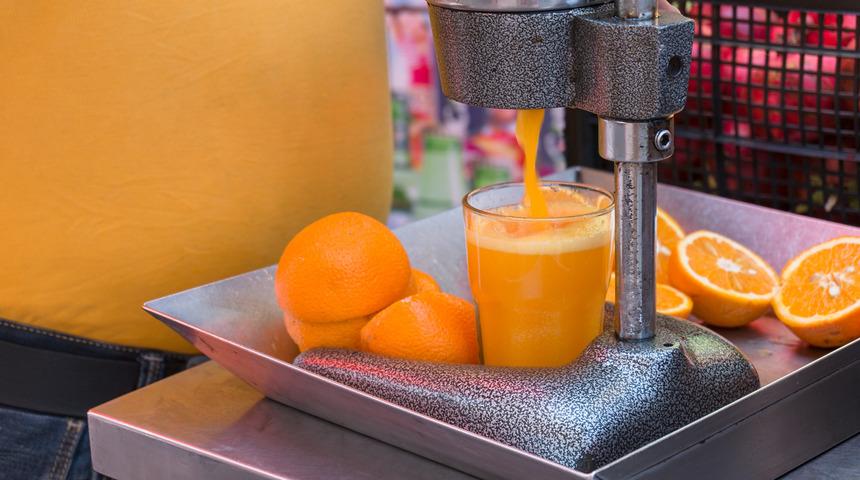 Portakal sıkarken dikkat! Dönerken vitaminleri öldürüyor