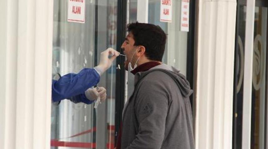 Kısıtlamalar etkisini g&ouml;sterdi! Diyarbakır'da vakalarda &ouml;nemli oranda d&uuml;ş&uuml;ş