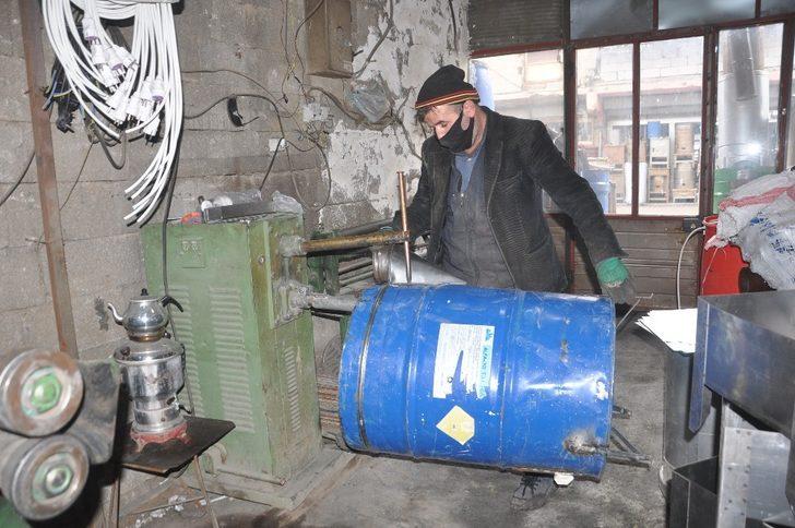 Yüksekovalı sobacılar zamana direniyor G4