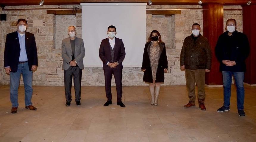 Başkan G&uuml;nel, turizmciler ve esnaf temsilcileriyle bir araya geldi