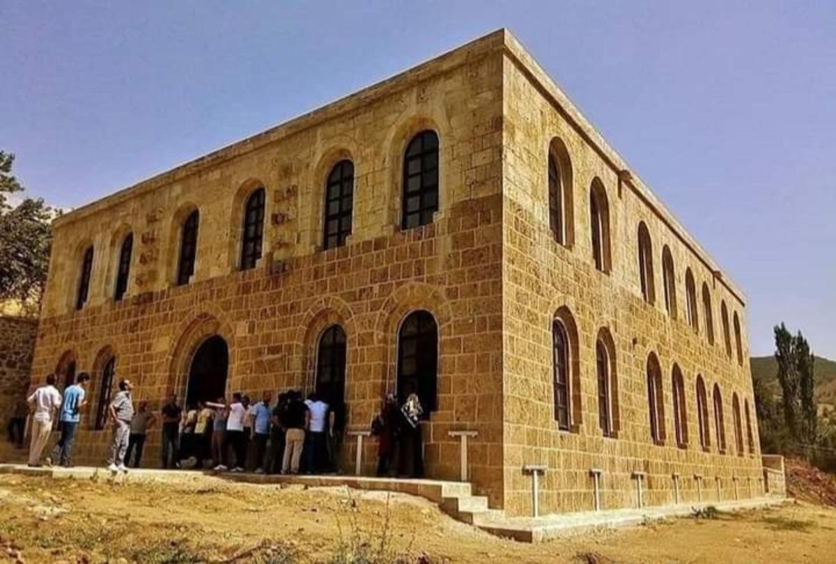 Kayme Sarayı&rsquo;nın bira kutularının tasarımında kullanılmasına tepkiler b&uuml;y&uuml;yor