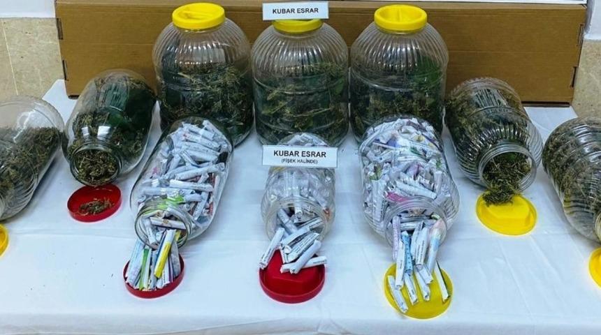 Nazilli&rsquo;de 2 bin 385 gram uyuşturucu ele ge&ccedil;irildi