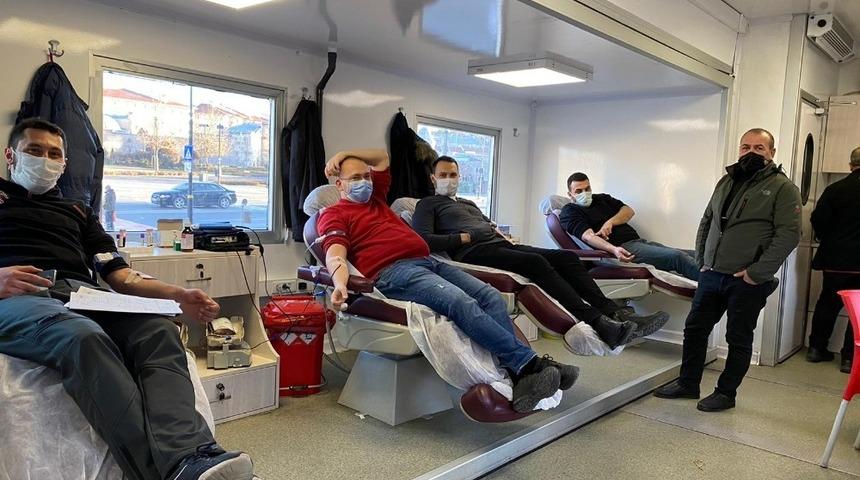 Sivas off-road kulübü üyelerinden kan bağışı