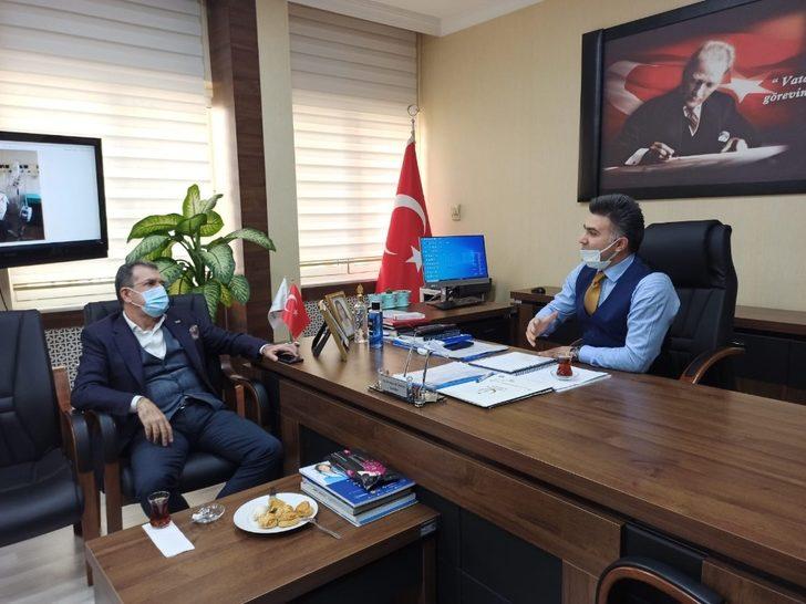 İşadamı Celep’ten Menemen Devlet Hastanesine solunum cihazı G3