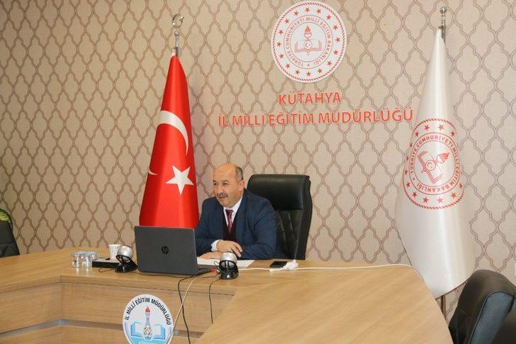 Müdür Başyiğit, öğretmen, öğrenci ve velilerle buluştu G3