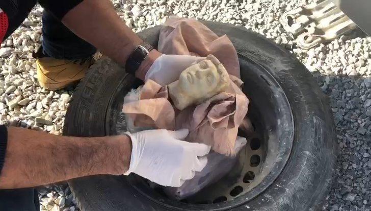 Paha biçilemez eserler süpürge kutusundan çıktı G1