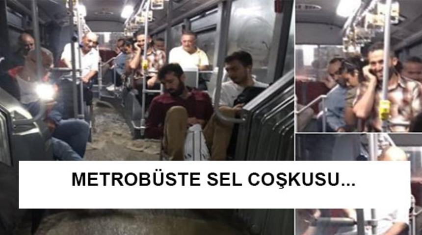 Twitter kullanıcıları acınacak halimize g&uuml;ld&uuml;rd&uuml;: Sağanak yağış İstanbul'u tepetaklak etti, mizahş&ouml;rler coştu