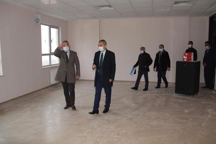 Tosya Kaymakamı okul inşaatlarını inceledi G3