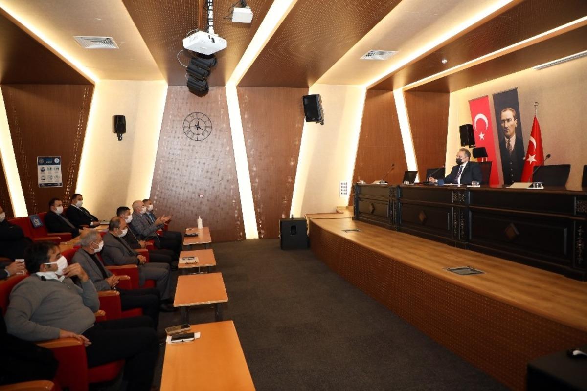 Başkan Yal&ccedil;ın, merkez mahalle muhtarlarıyla buluştu