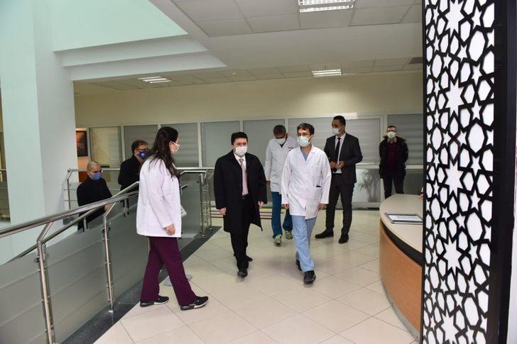 Altıeylül Belediyesi’den sağlık çalışanlarına koruyucu tulum desteği G2