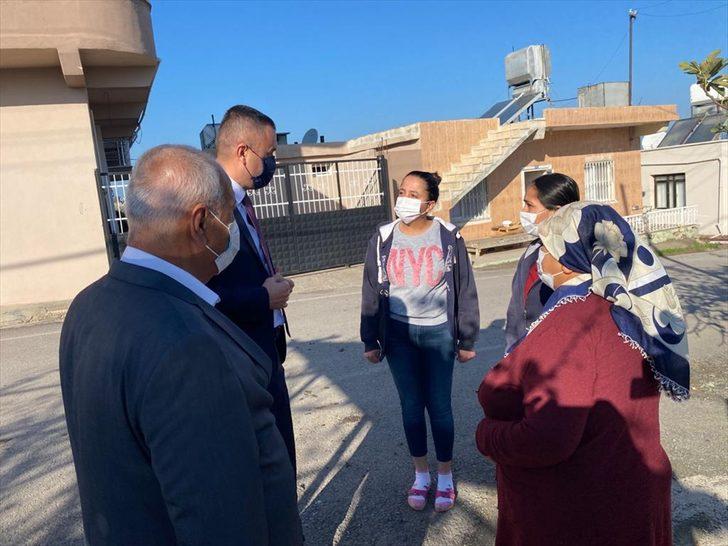 Hatay'daki fırtınada prefabrik evinin çatısı zarar gören aileye yardım G1