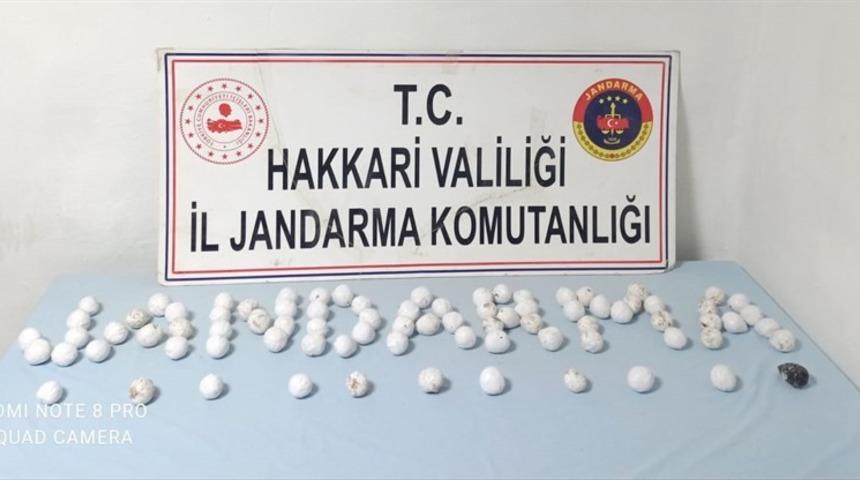 Hakkari’de uyuşturucu ve kaçak sigara ele geçirildi