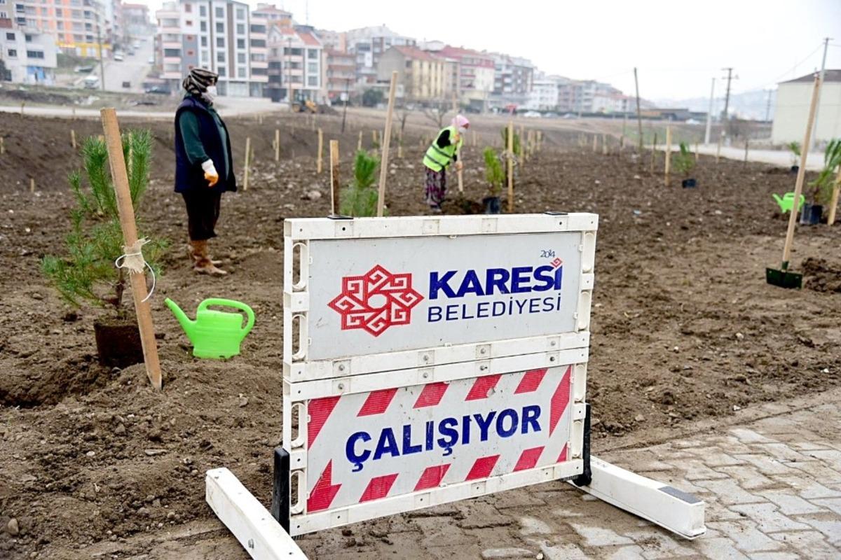 Karesi&rsquo;de fidanlar toprakla buluşuyor