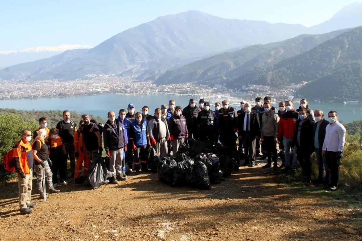 Fethiye&rsquo;de 3 saatte, 5 ton &ccedil;&ouml;p toplandı