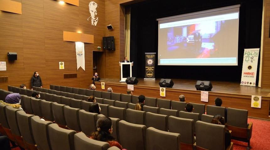 Kırşehir’de, "En iyi narkotik polisi: anne" projesi bilgilendirme toplantısı yapıldı