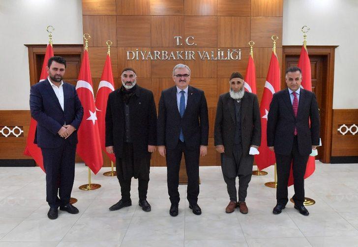 Diyarbakır Büyükşehir Belediyesi çiftçilerin yüzünü güldürüyor G1