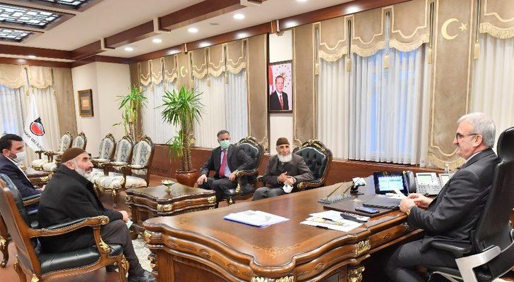 Diyarbakır Büyükşehir Belediyesi çiftçilerin yüzünü güldürüyor G2