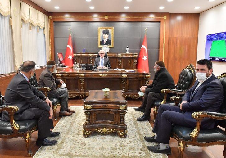 Diyarbakır Büyükşehir Belediyesi çiftçilerin yüzünü güldürüyor G3