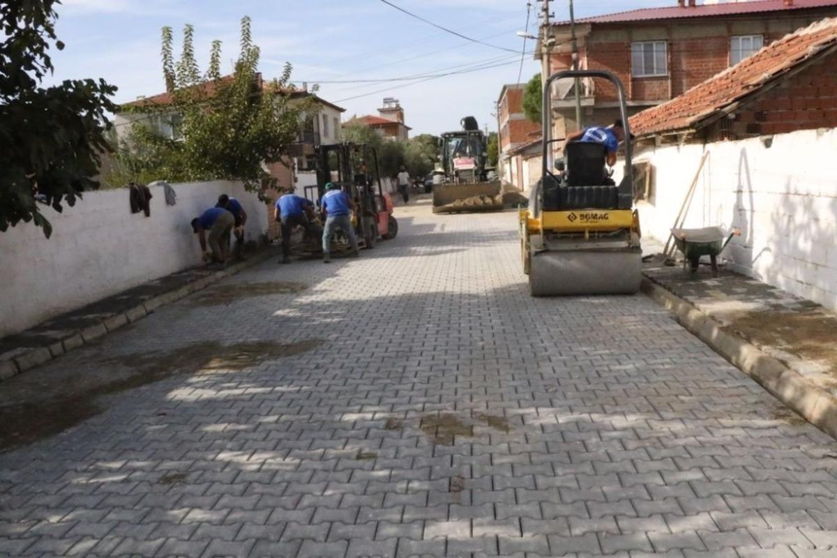 G&ouml;lmarmara&rsquo;da 80 bin metrekare kilit parke d&ouml;şemesi