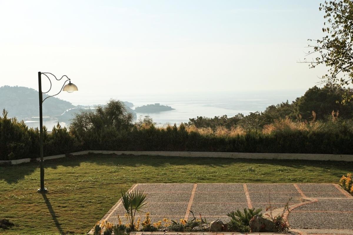 Kuşadası Belediyesi salgına rağmen hizmet ve yatırım hamlesini s&uuml;rd&uuml;r&uuml;yor