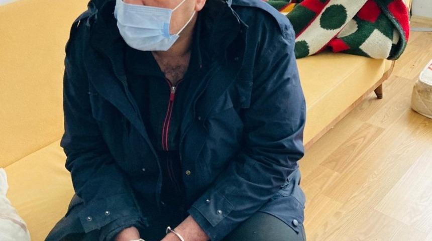 Bu militan hi&ccedil;bir &ouml;rg&uuml;te yaranamadı