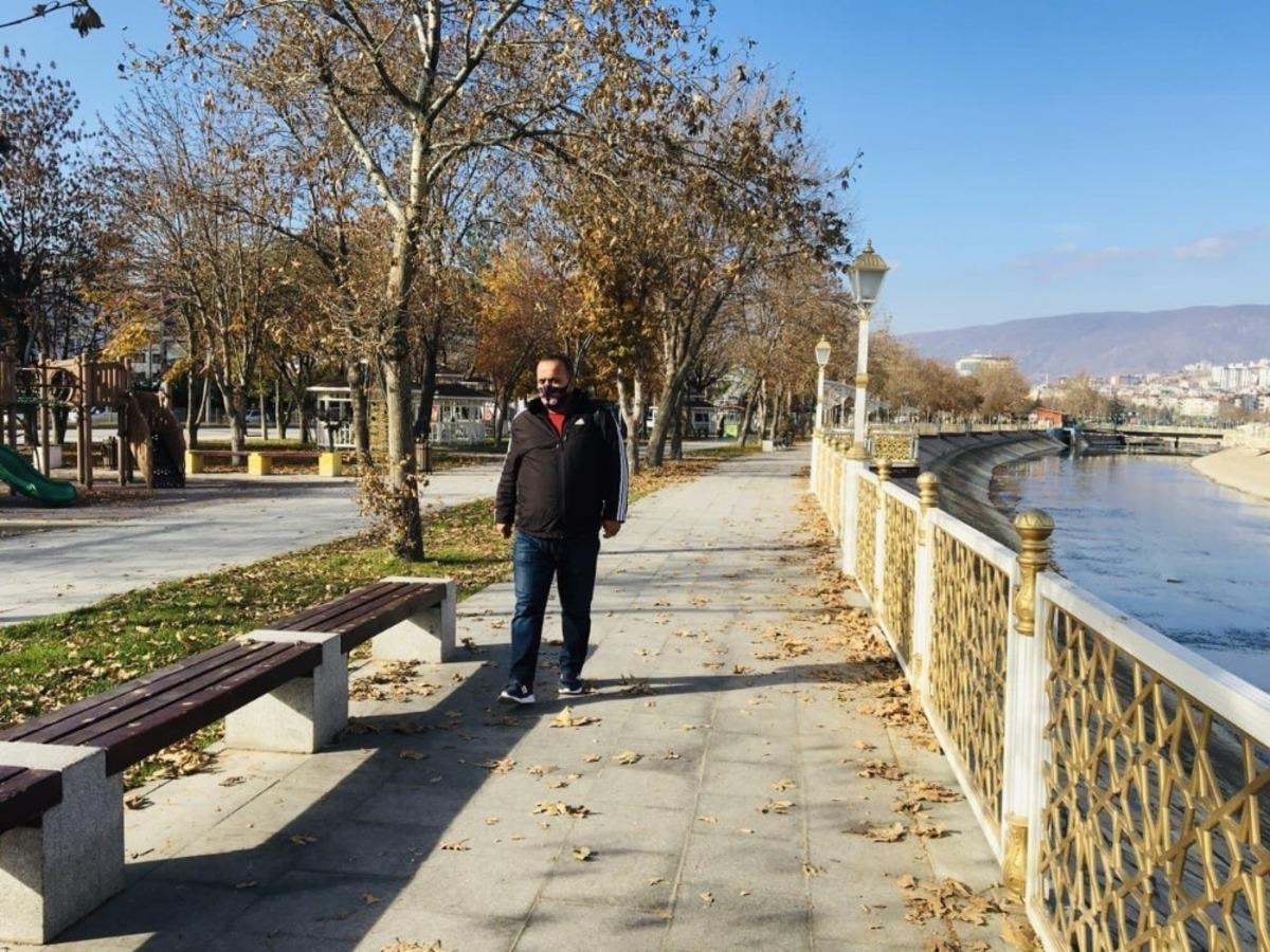 Kış g&uuml;neşinin tadını &ccedil;ıkardılar