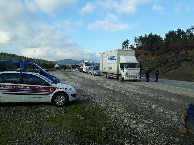 Yenice ilçe jandarma ekiplerinden trafik denetimi