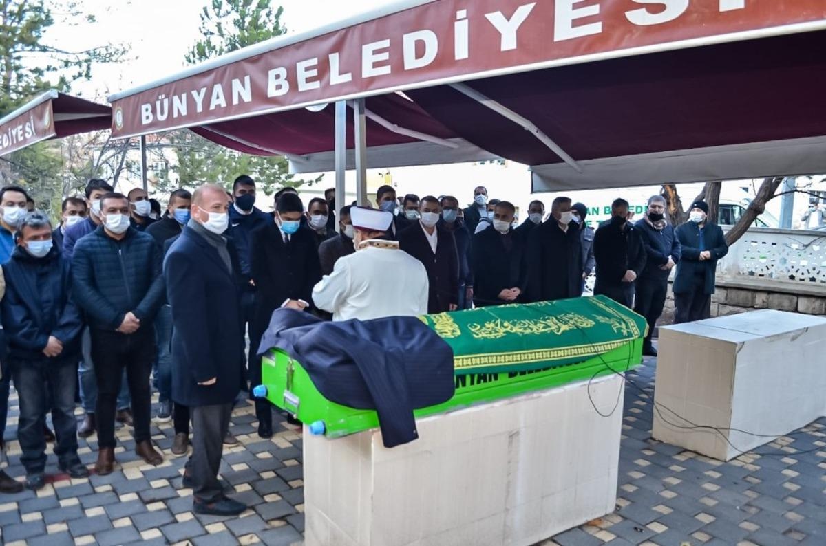 Milletvekili &Ouml;zdemir&rsquo;in acı g&uuml;n&uuml;