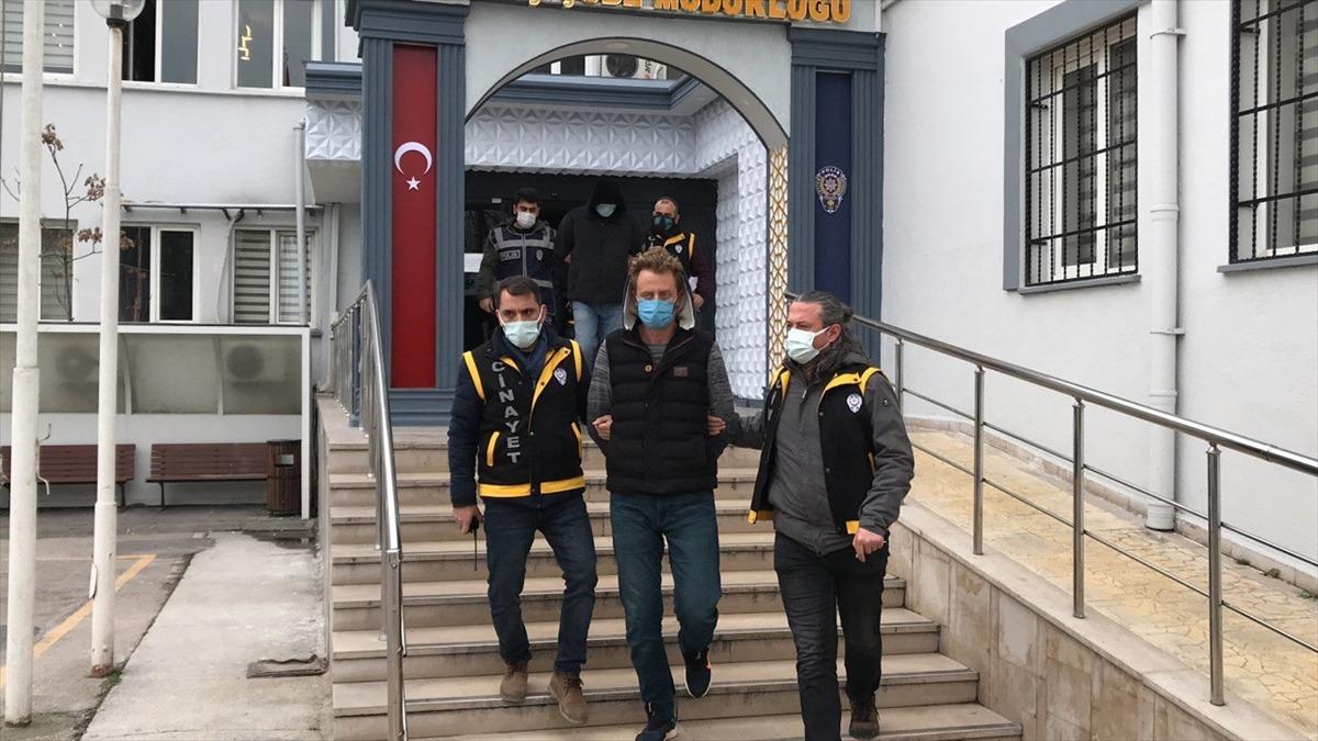 Bursa'da sahte i&ccedil;ki kaynaklı &ouml;l&uuml;mlerle ilgili 3 zanlı tutuklandı