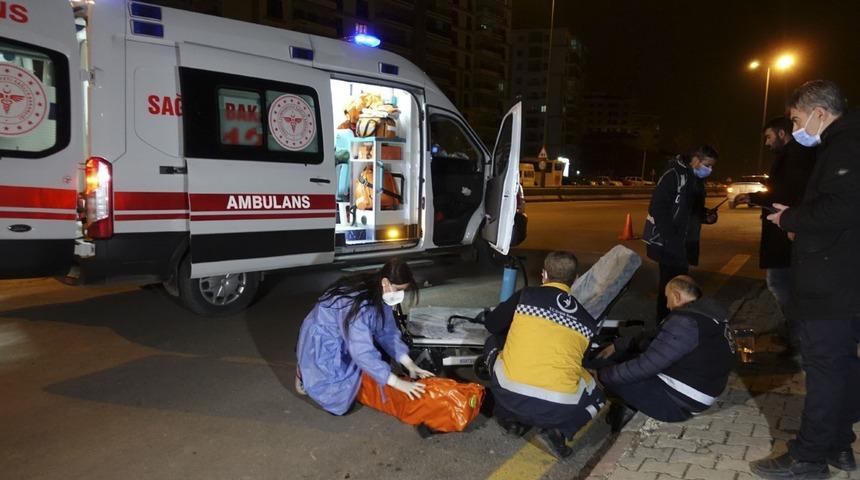 Kırıkkale'de 'dur' ihtarına uymayan s&uuml;r&uuml;c&uuml; polis memuruna &ccedil;arpıp ka&ccedil;tı