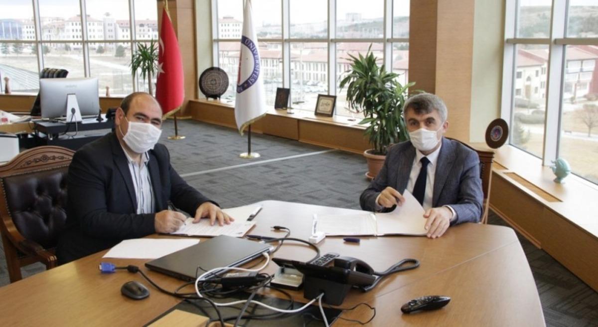 DP&Uuml; ile Necip Fazıl Kısak&uuml;rek Anadolu Lisesi arasında iş birliği protokol&uuml;