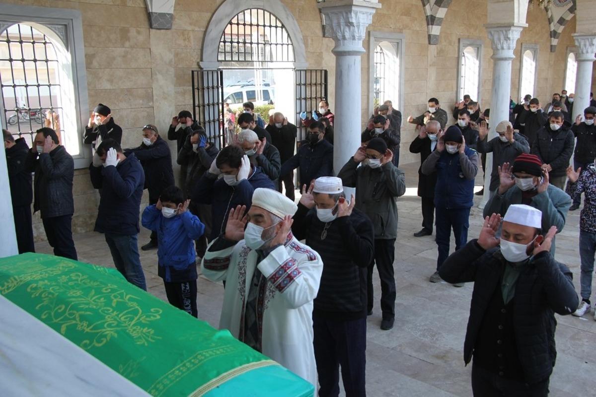 Sevilen pastaneci son yolculuğuna uğurlandı