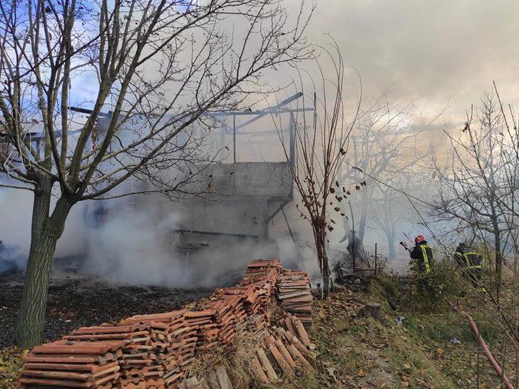 Tosya’da bağ evi küle döndü G3